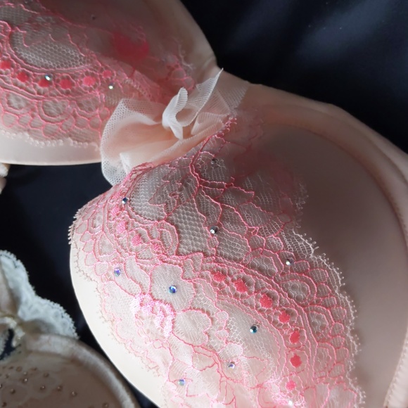 Victoria Secret Bras - Picture 10 of 11